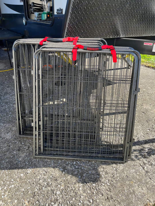 Dog fence / enclosure available for a 1 time additional fee of 10.00. Forest River Cherokee Alpha Wolf 2021