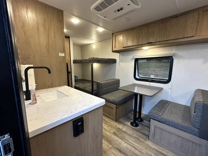 Forest River Cherokee Wolf Den 16 EV 2024