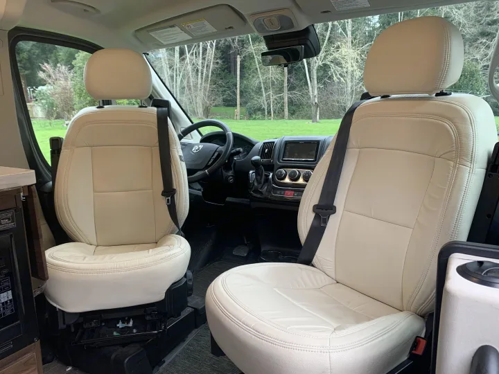 Winnebago Travato 2022