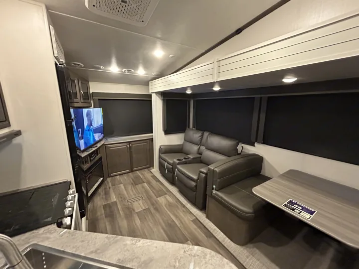 Keystone RV Cougar 2023