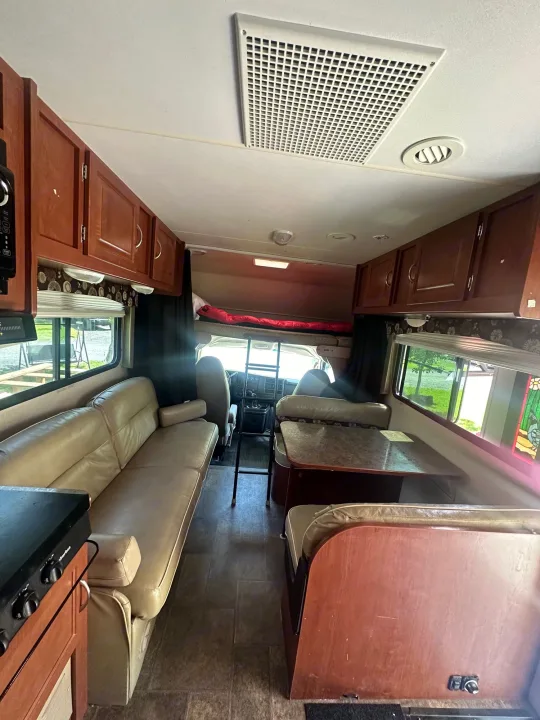 Winnebago minnie winnie 2013