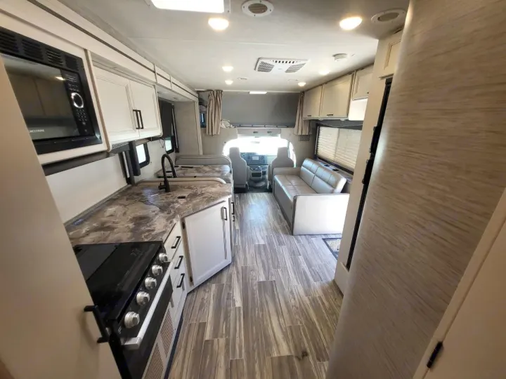 Thor Motor Coach Four Winds 2021