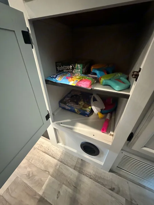 Games & toys . Jayco Greyhawk 2023