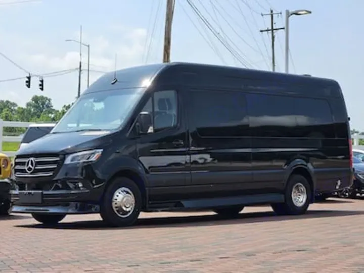 Mercedes-Benz Sprinter 2023