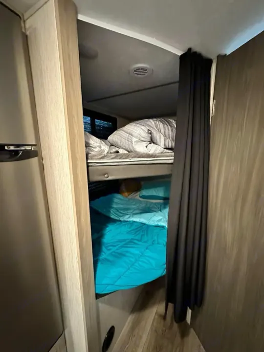 Coachmen Freedom Express 2022
