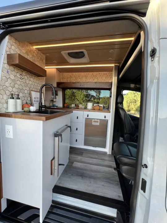 Mercedes Sprinter Van 170 4x4 2022