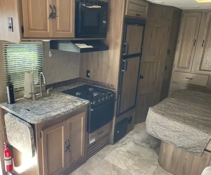 Forest River Coachmen Prism 2019