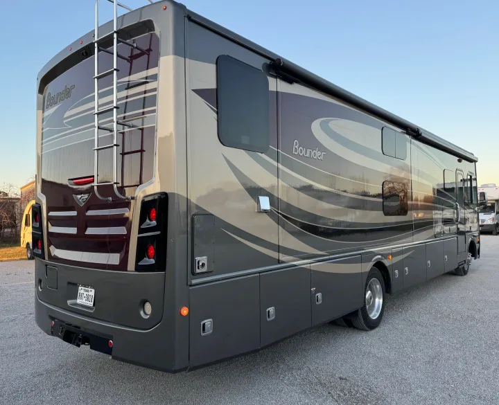 Fleetwood Bounder 2017