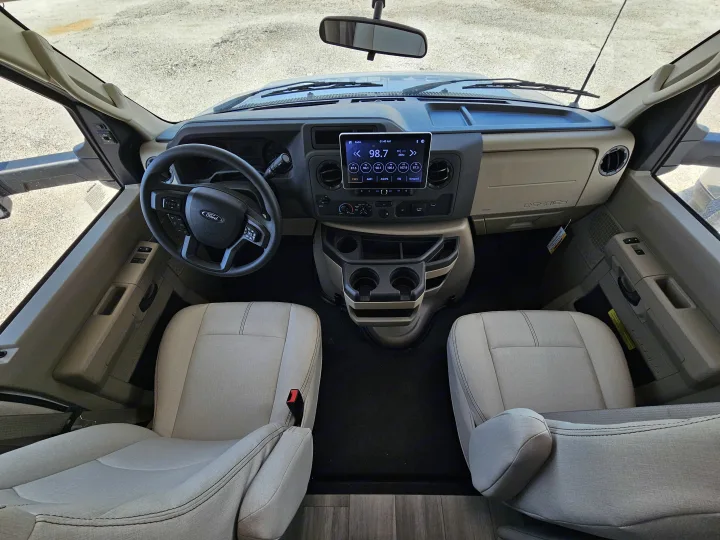 Thor Motor Coach Four Winds 2026