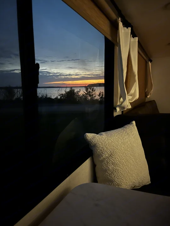 Watch the sunrise or sunset from the comfort of the dining area or couch. . Salem Cruise Lite 26ICE 2025