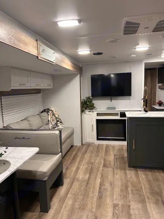 Photos | 2024 Heartland RVs Eddie Bauer 34BSBH Travel trailer Rental in ...