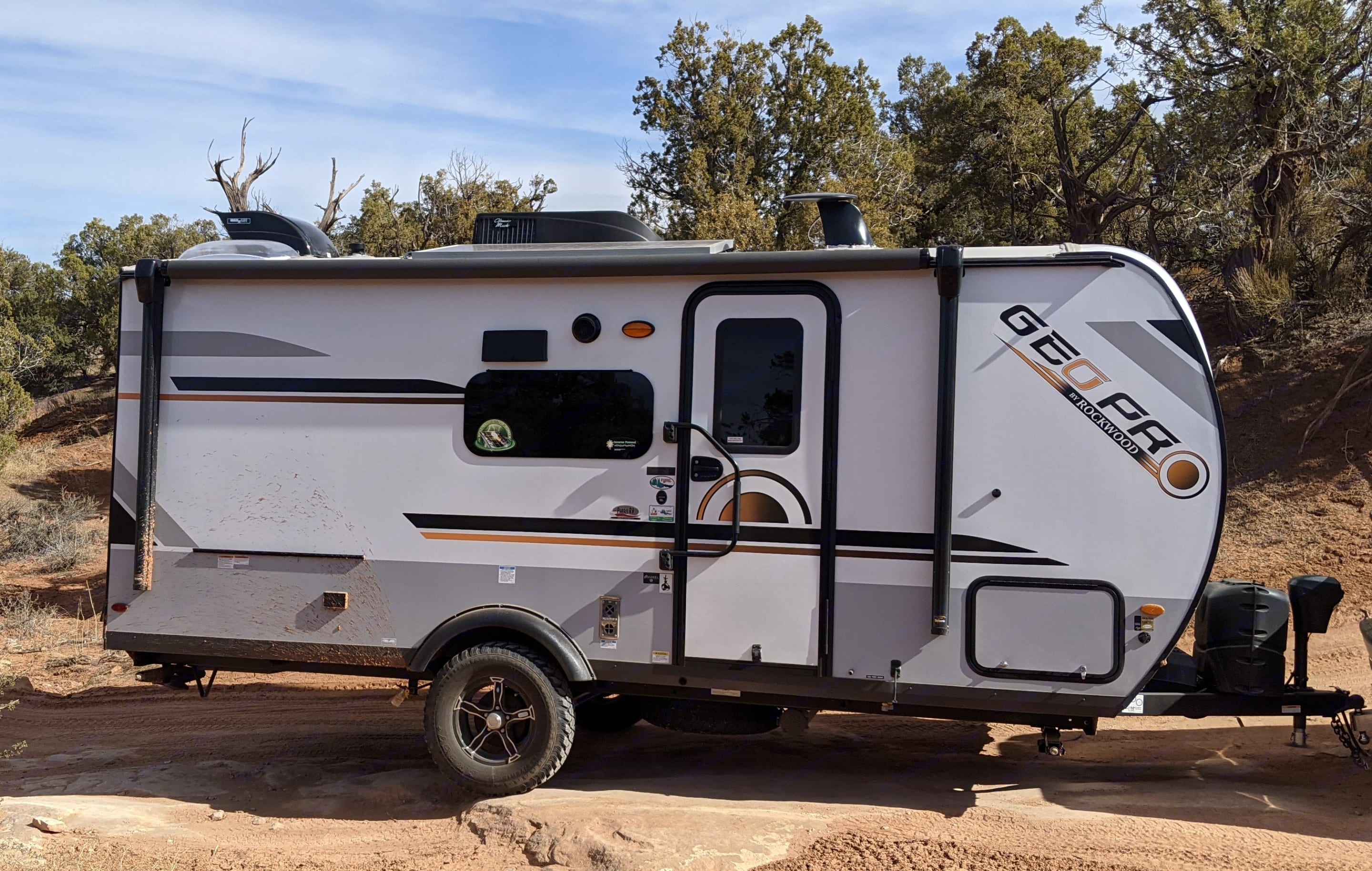 High clearance axle and offroad wheel/tire combo to get you away from the crowds. USE CAUTION AND GOOD JUDGEMENT WHEN LEAVING PAVED ROADS.. Forest River Geo Pro 19BH 2021