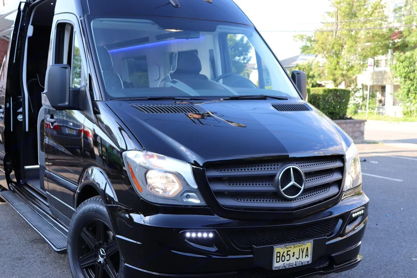 Black on Black Opulence . Mercedes-Benz Custom Coach 2018