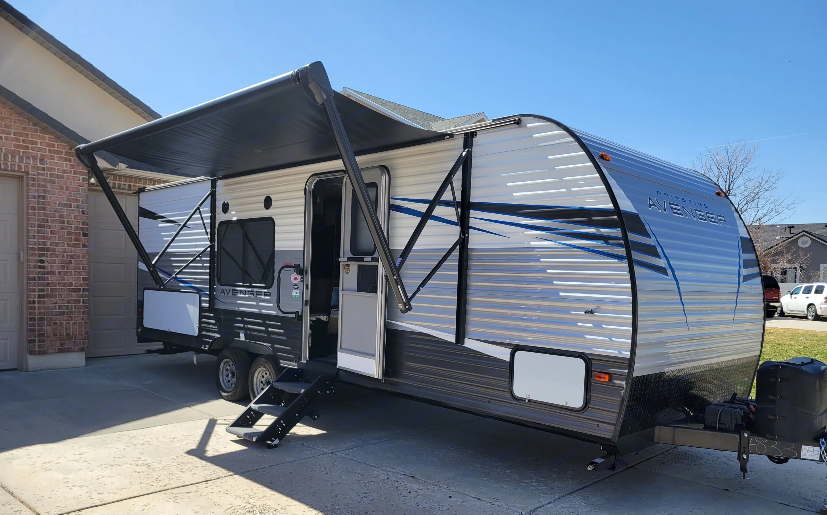 Lovely, new Travel Trailer! 26 ft, 30 ft incl hook up. Outdoor Kitchen and shower.. Avenger Avenger Trailer 2021