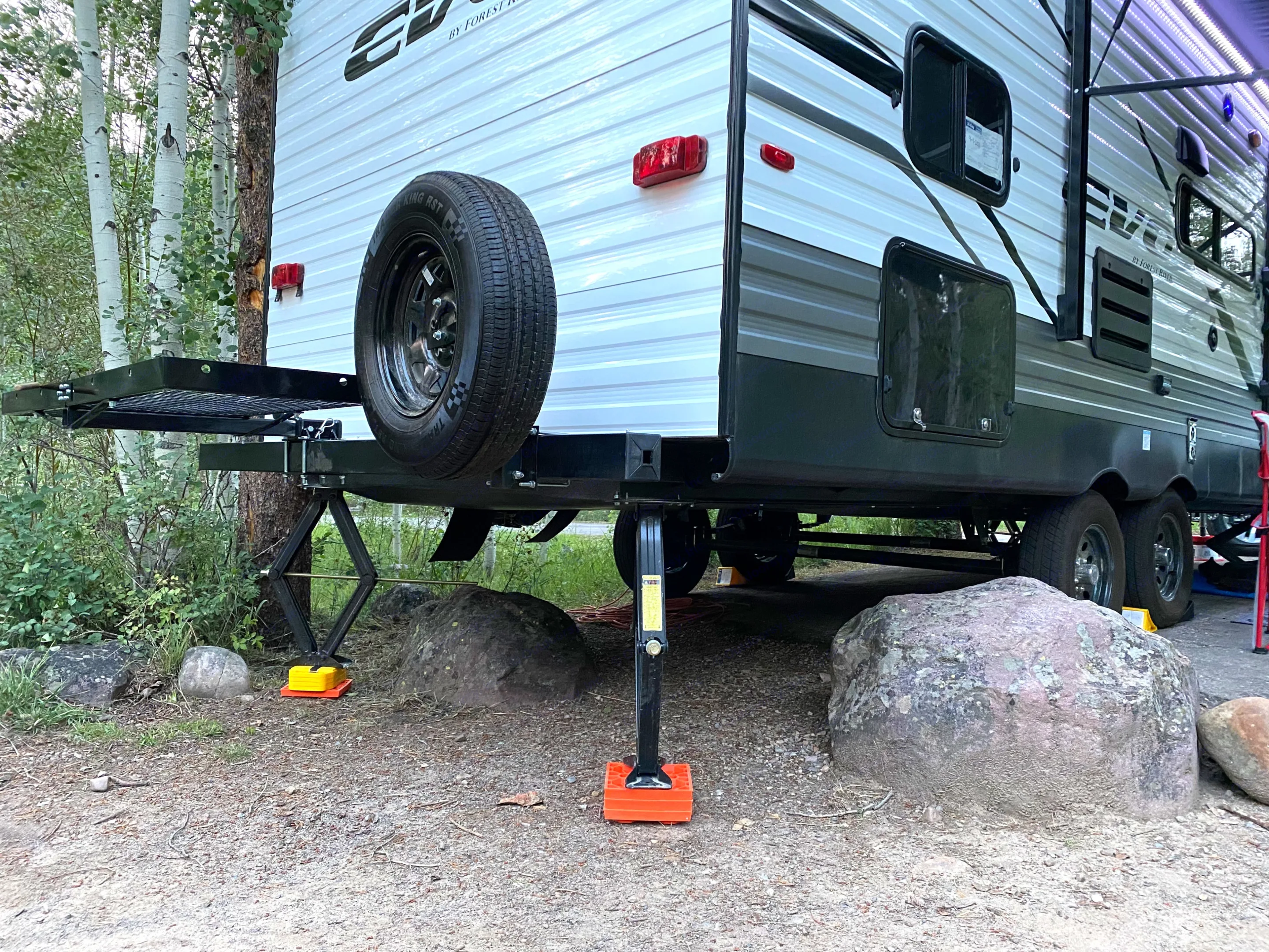Plenty of clearance and long jacks to allow for flexibility when it comes to your location, while still providing stability after leveling.. Forest River Evo 2021