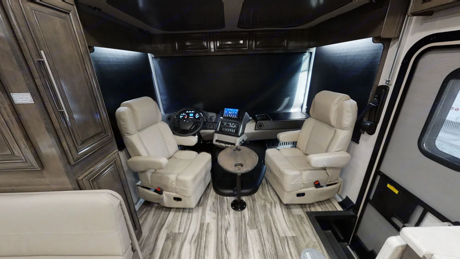 Captain of this coach... ALL ABOARD!. Georgetown GT7 2021
