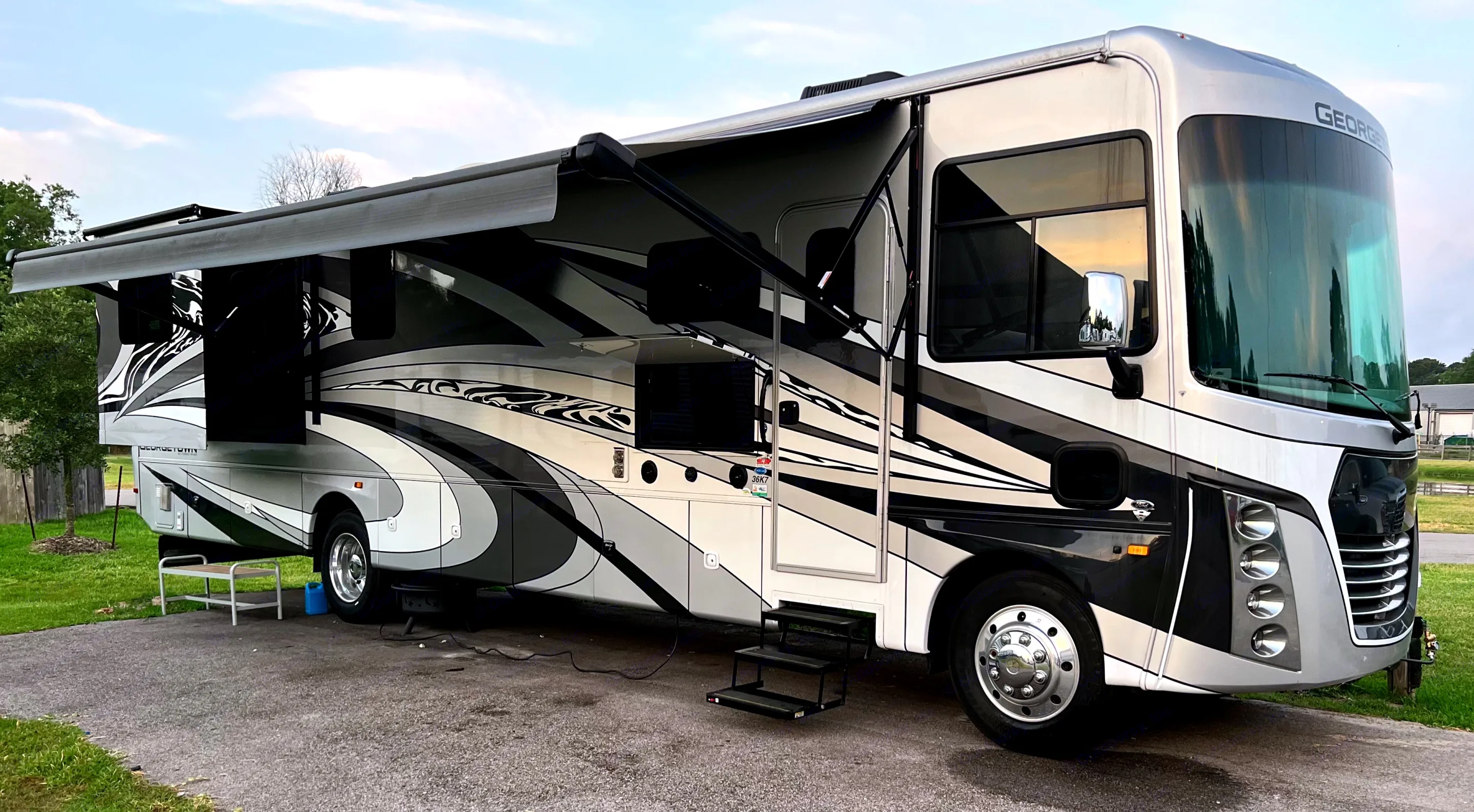 The Coach; TV and Bluetooth in abled speakers outside, under the awning. . Georgetown GT7 2021