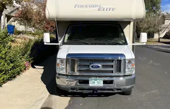 Front of motorhome. We have a hitch and ramp for the front that you can utilize, if you wish, for bicycles or a small motorcycle.. Thor Freedom Elite 2015