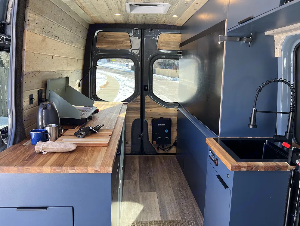 HUGE Galley Kitchen, Murphy bed, beautiful warm base camp. . Mercedes-Benz Sprinter 2022