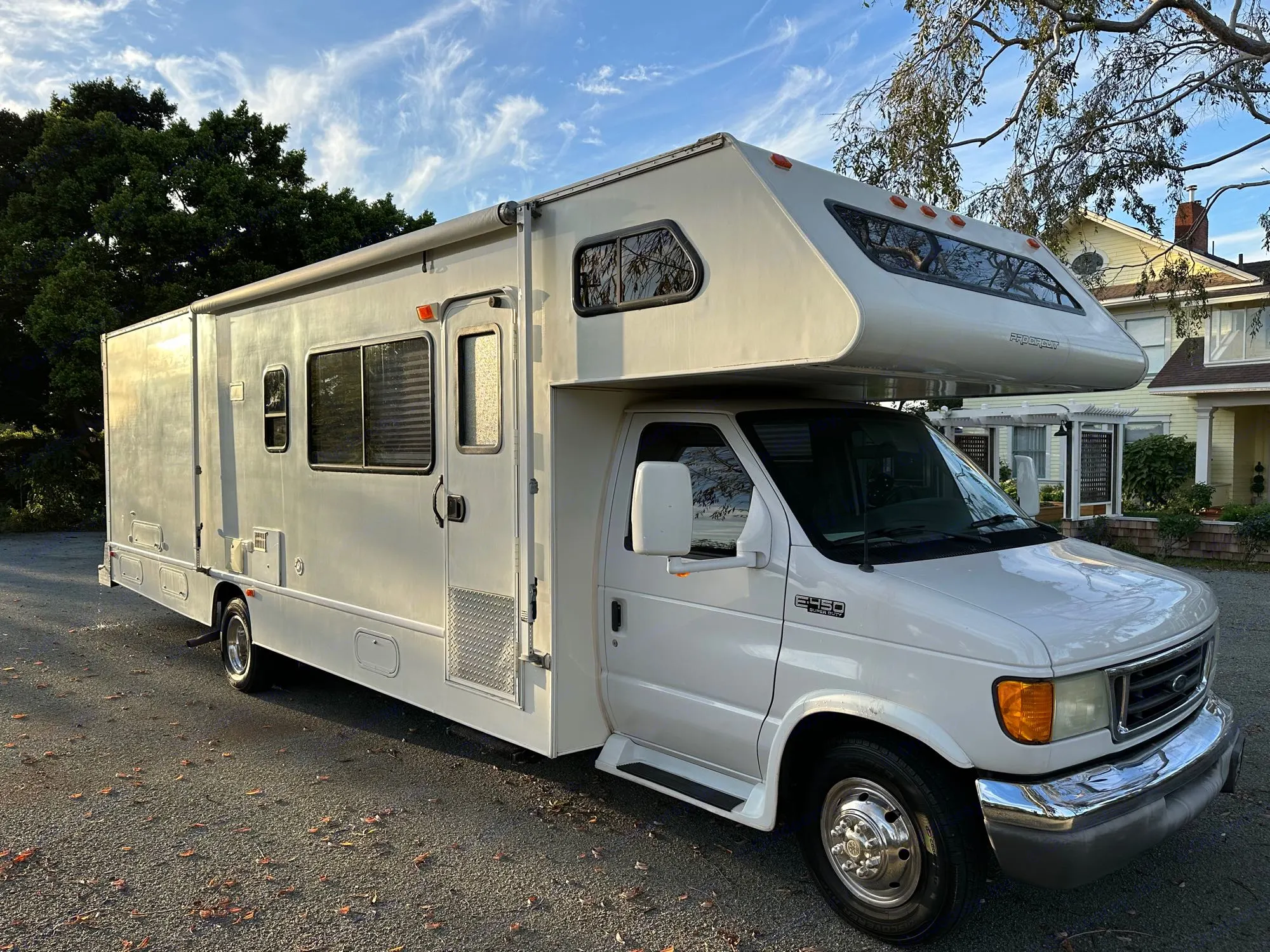 Frankie the Fun Mover is the perfect RV for tailgating, beach adventures, desert trips, or good old fashion camping. Book your next adventure today!. Four Winds Fun Mover 2004