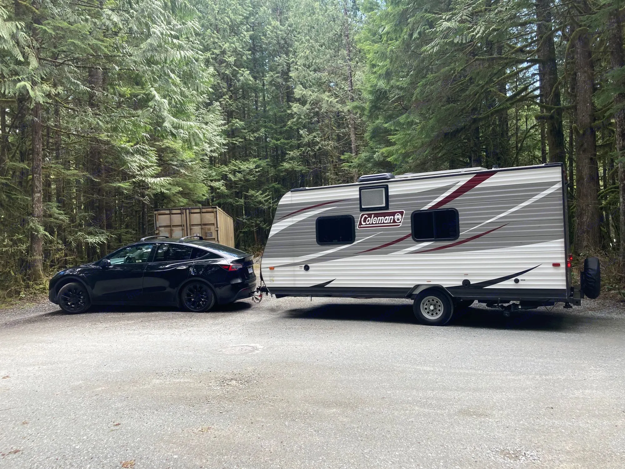 The Laughing Lantern is light enough to be towed by a Tesla Model Y. Dutchmen Coleman Lantern LT 2019