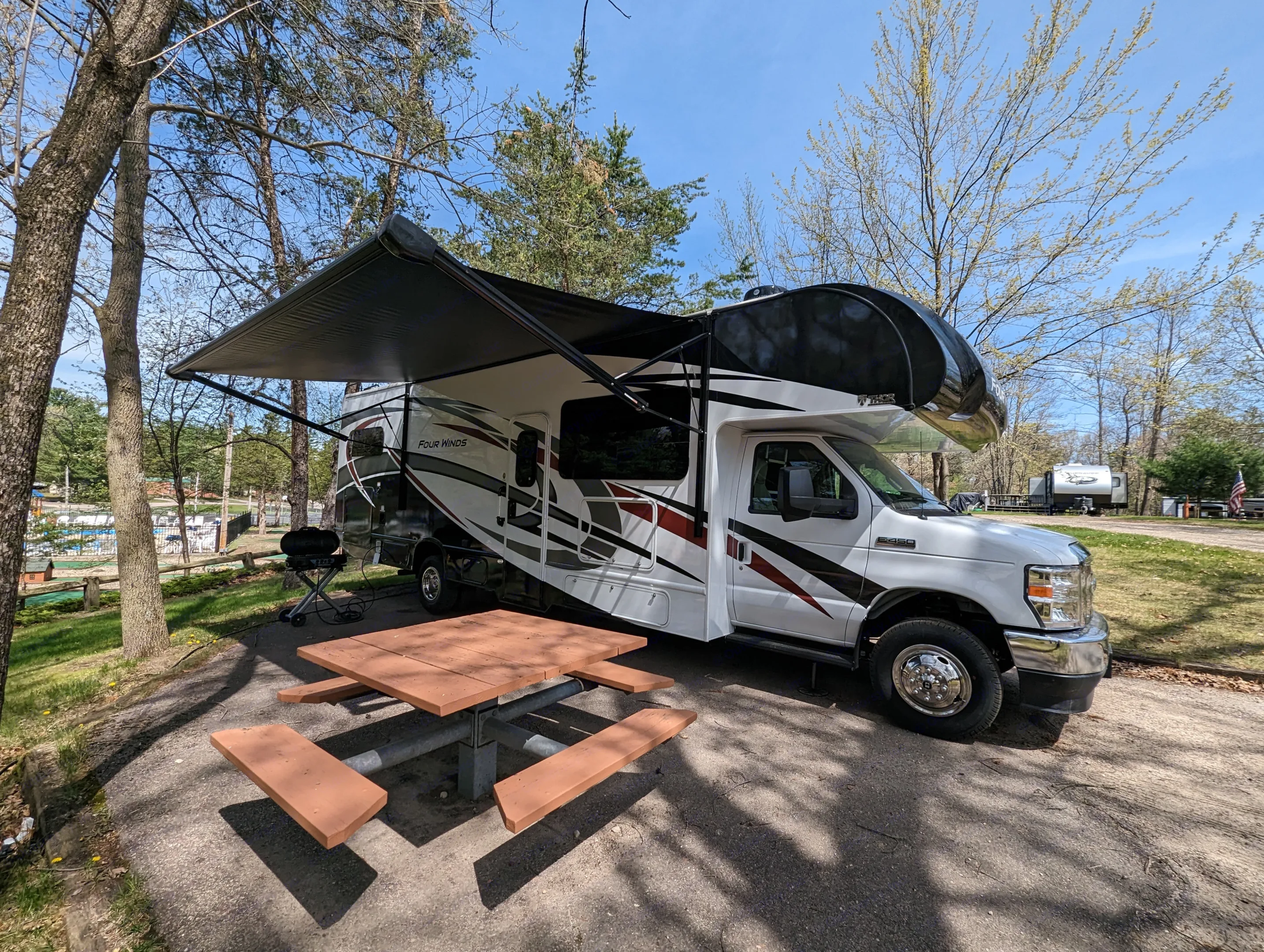The great outdoors, brought to you by Winslow. Thor Four Winds 2023