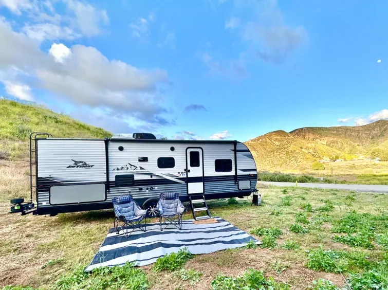 Brand New 2023 Jayco Jay Flight Travel Trailer. Jayco 242BHSW 2023