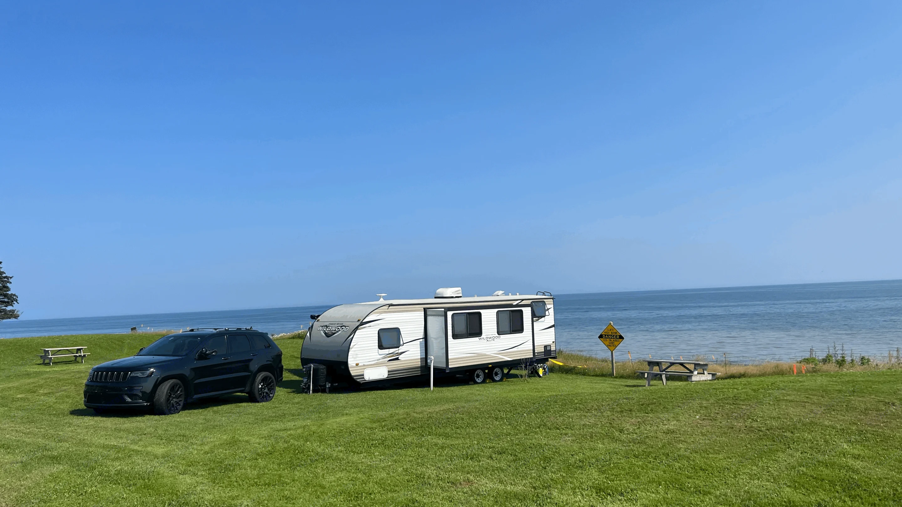 this was at whale of a time in Nova Scotia overlooking the bay of funny. this is the driver side with the pop out extended. Forest River Wildwood 2018