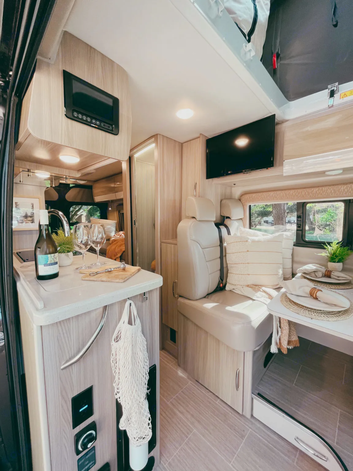 Enjoy Comfortable dining, family game nights, or a virtual workspace.. Thor Sequence 2021