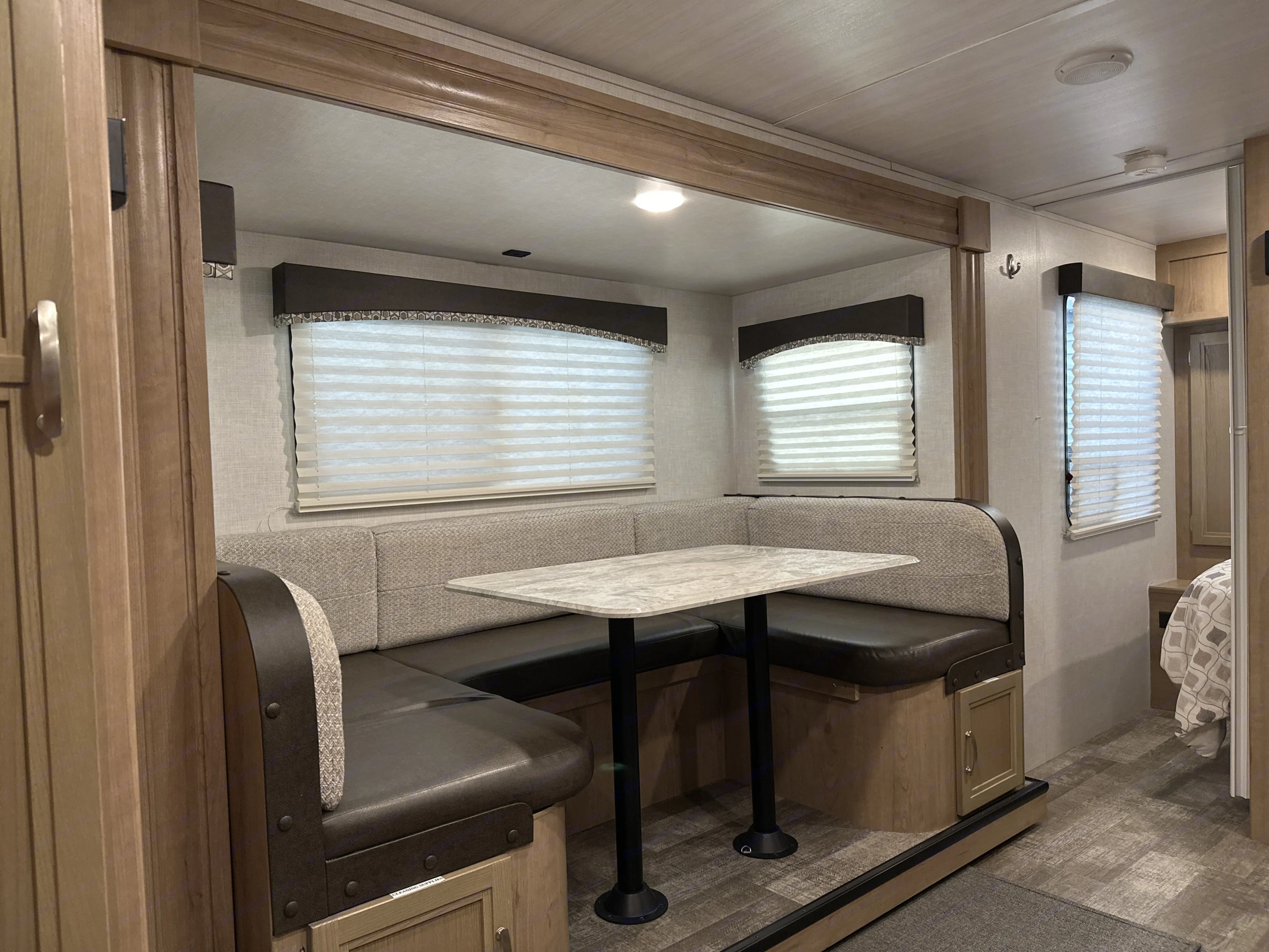 A comfortable place to enjoy Breakfast, Lunch or Dinner is a priority.. Winnebago 2455BHS 2021