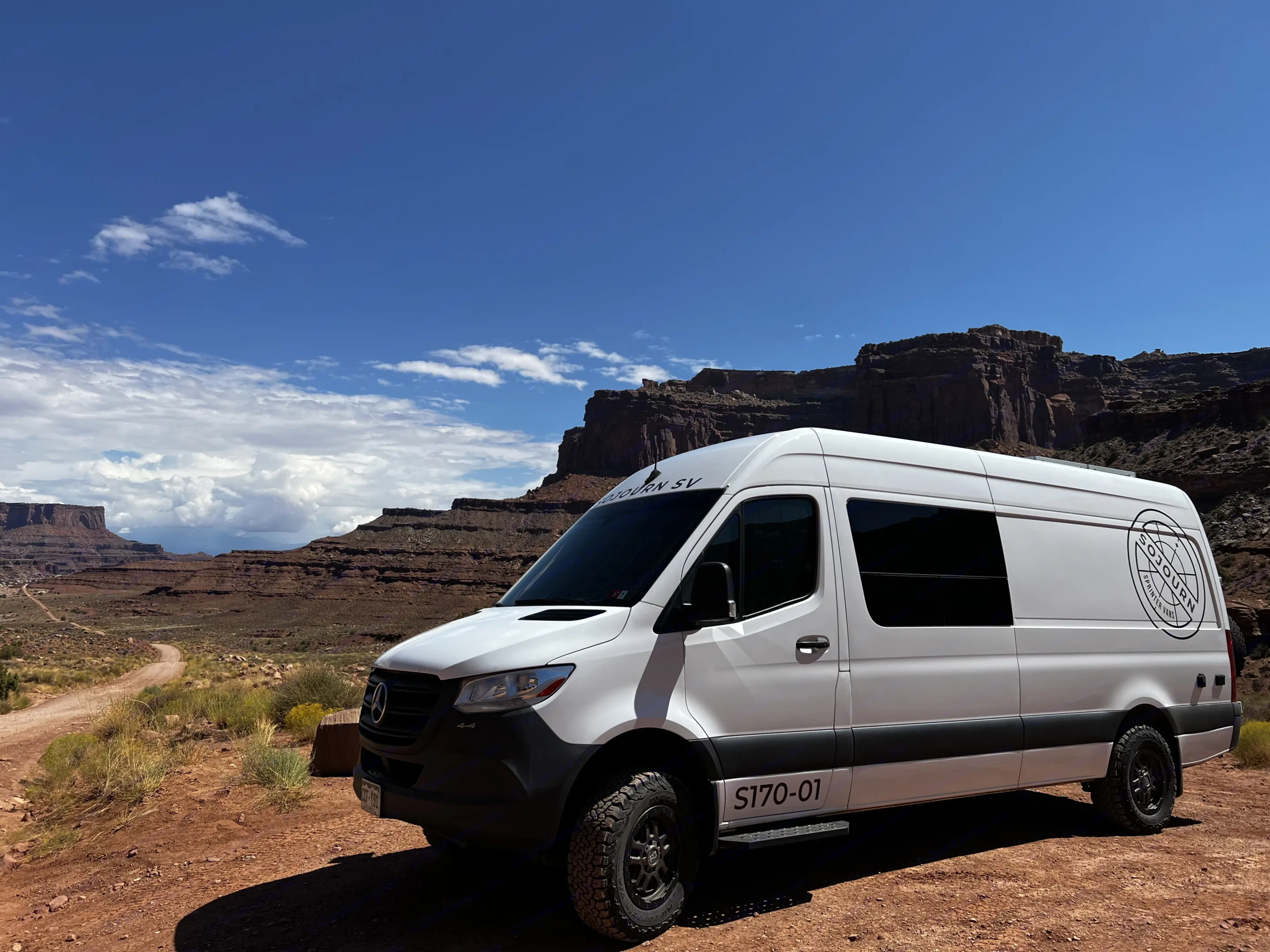 Juniper in Canyonland National Park.. Mercedes-Benz Sprinter 2019