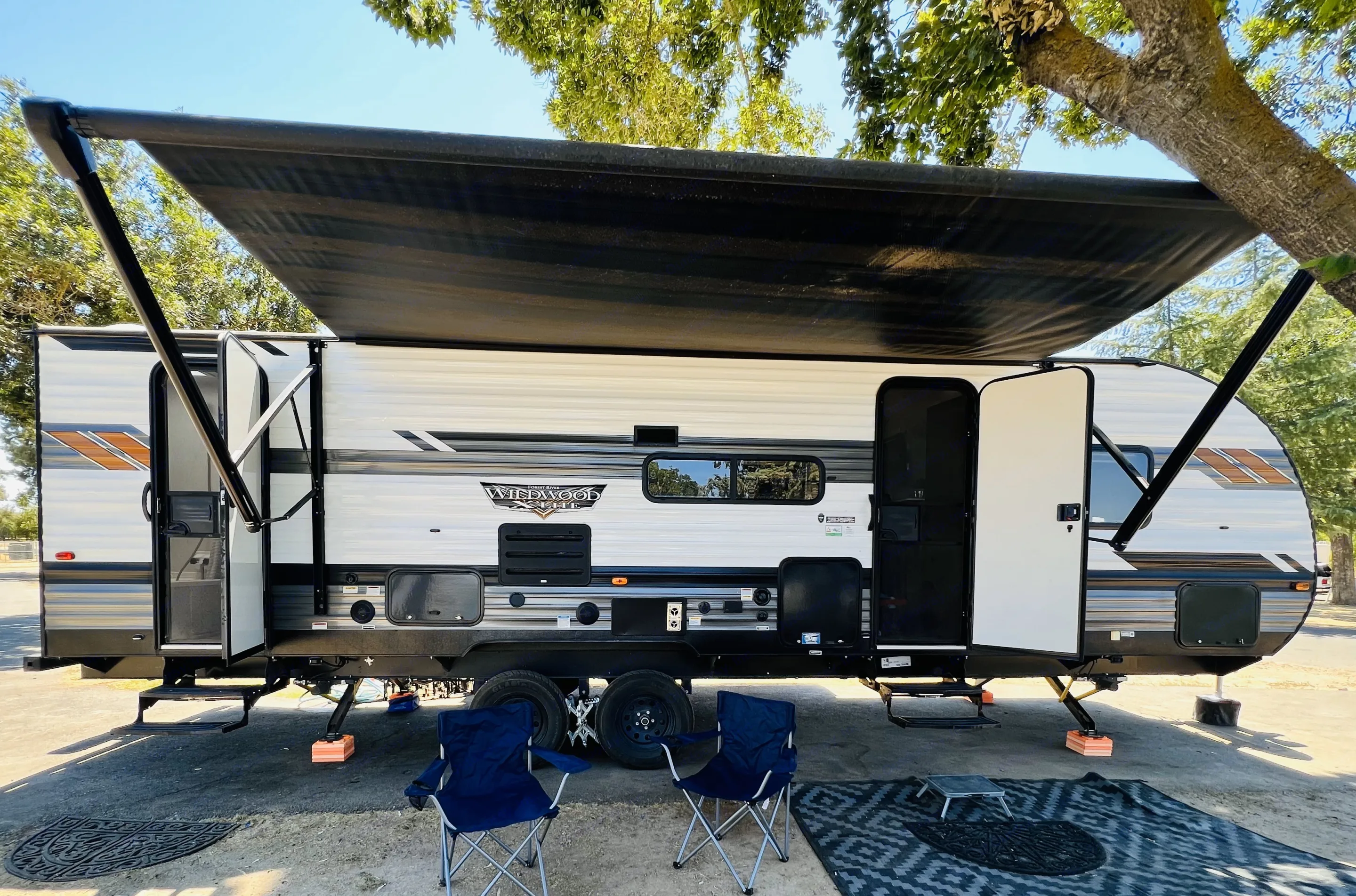 Introducing our premier 2022 Forest River Wildwood X-Lite 263BHXL trailer rental – your ultimate escape awaits! Embark on your next adventure with the epitome of comfort and convenience at your fingertips.. Forest River Wildwood X-Lite 2022