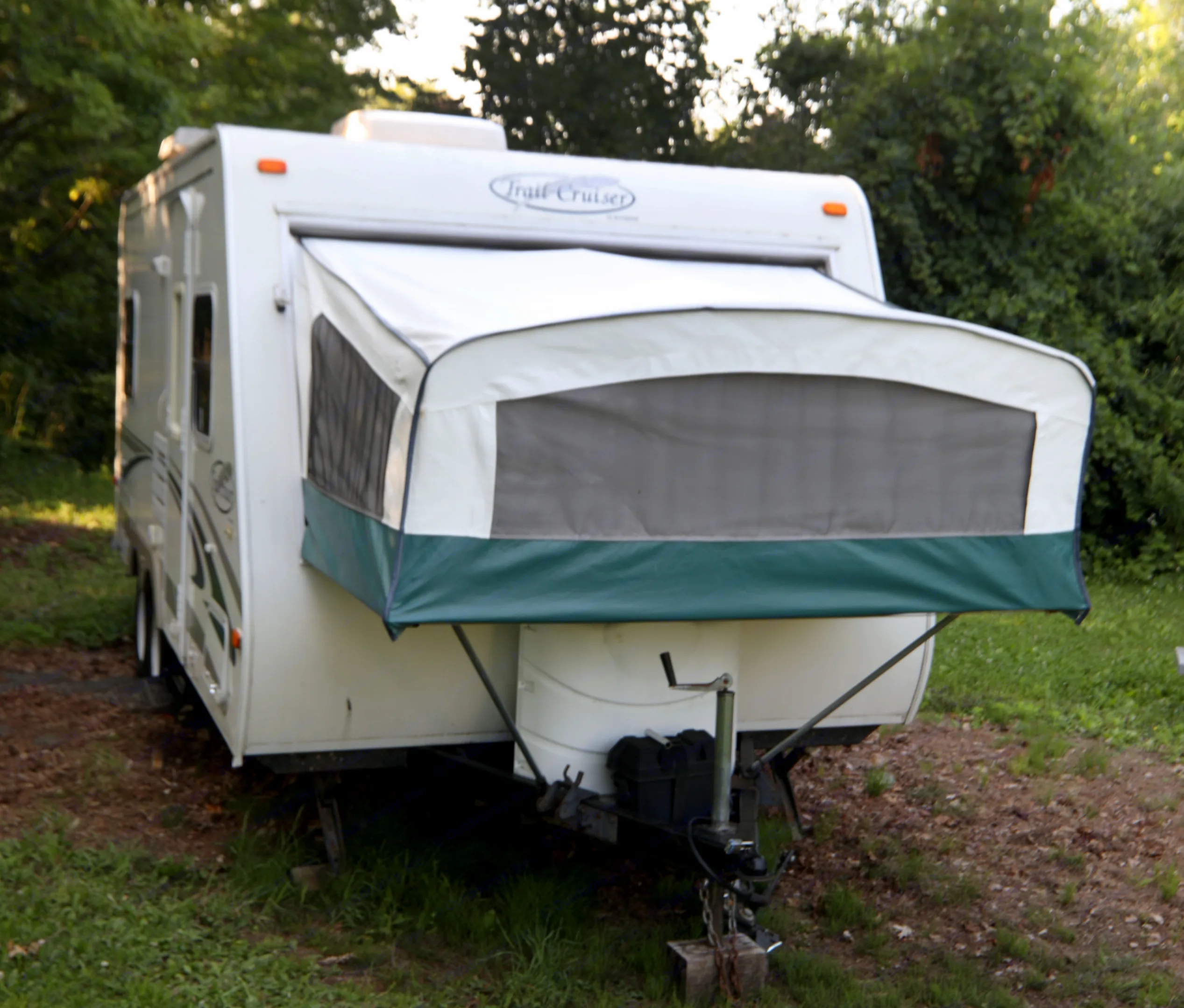 The queen size pop-out provides a very comfortable bed as well as wonderful light and panoramic view out the front of the camper.. R-Vision Trail-Lite Trail-Cruiser 2003