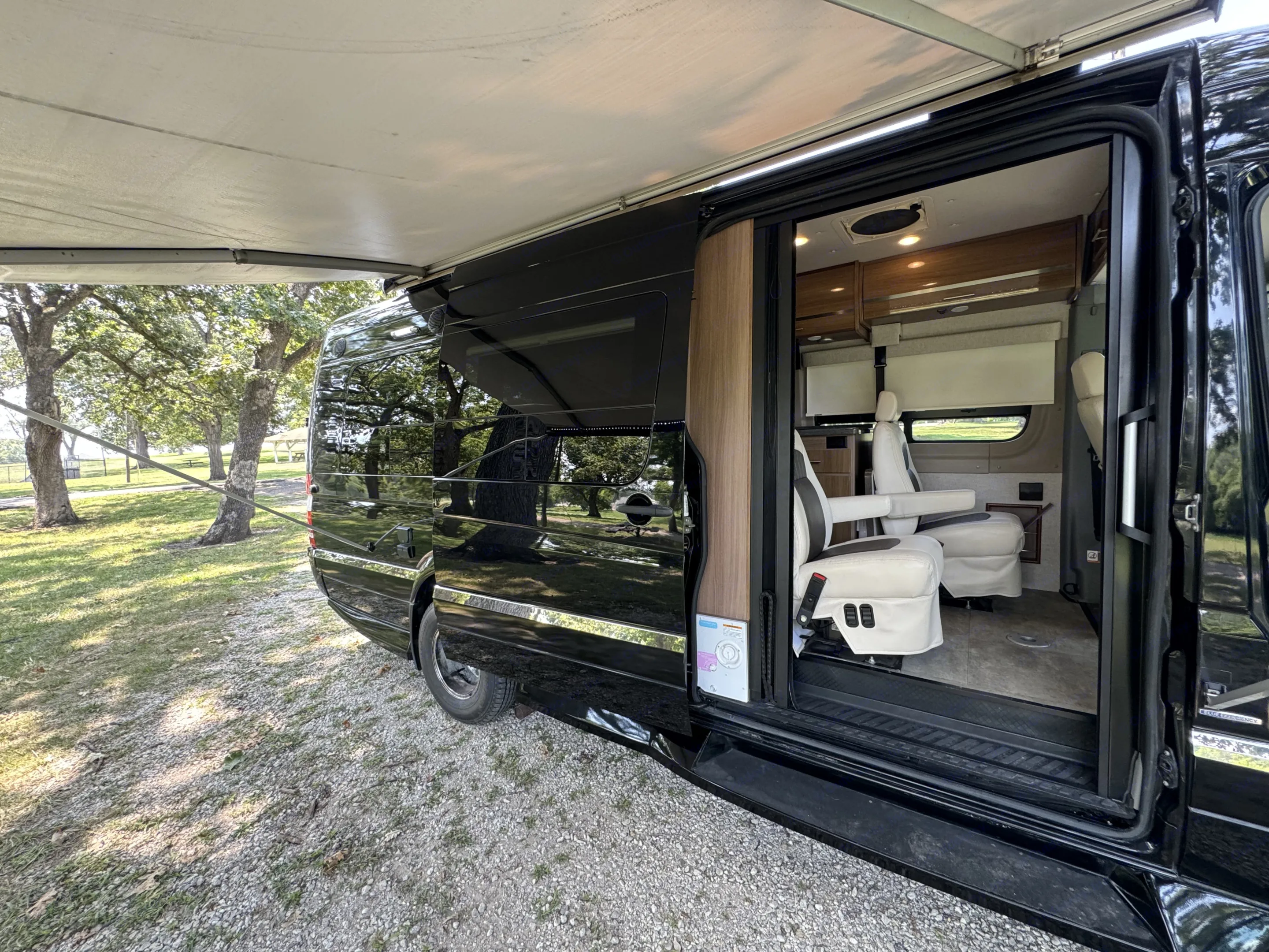 Power awning provides shade and includes built-in LED lighting.. Winnebago ERA 170X 2016