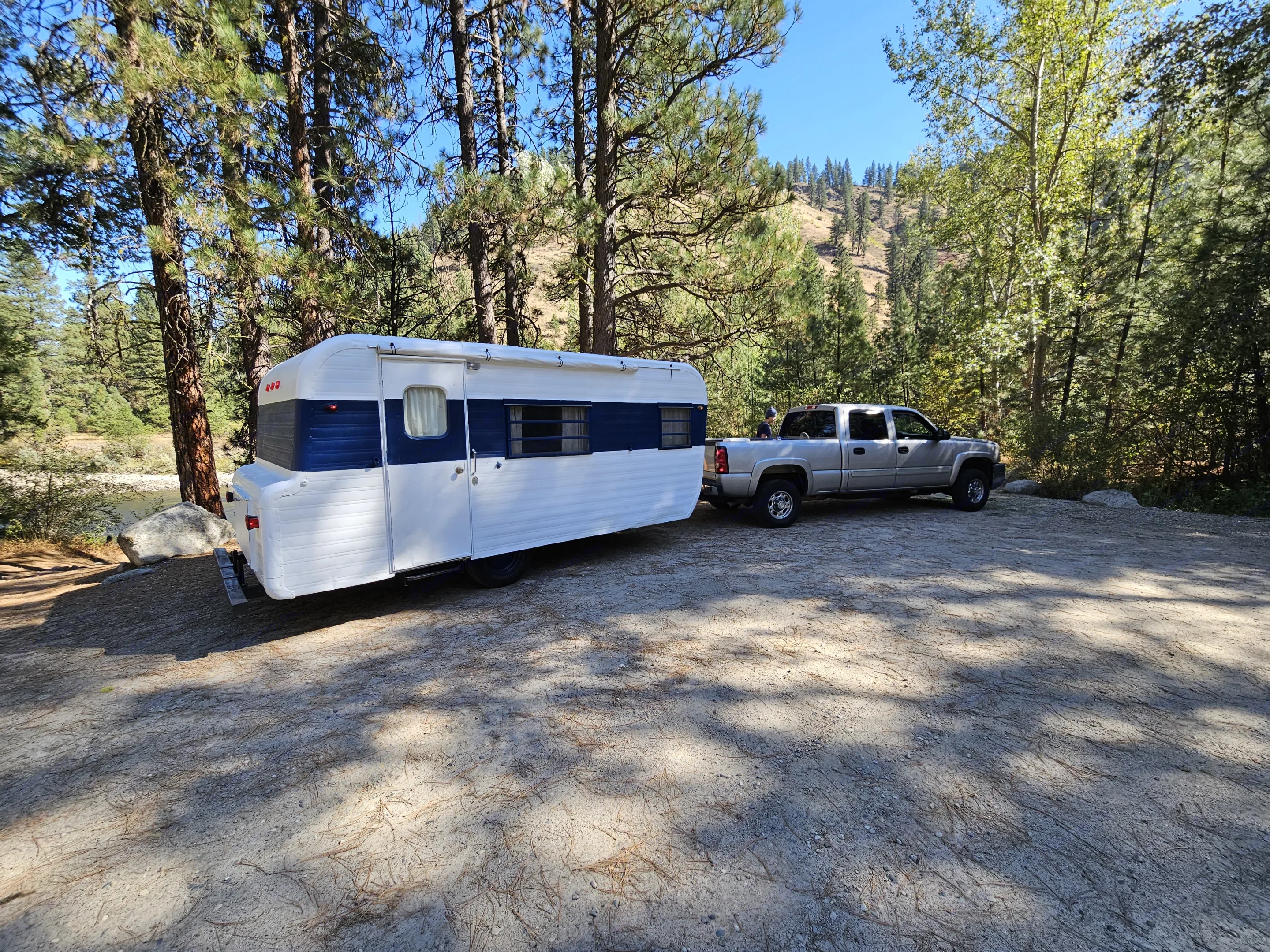 Enjoy nature with this RV rental! A vintage white/. Yellowstone B21539 - 19' 1967