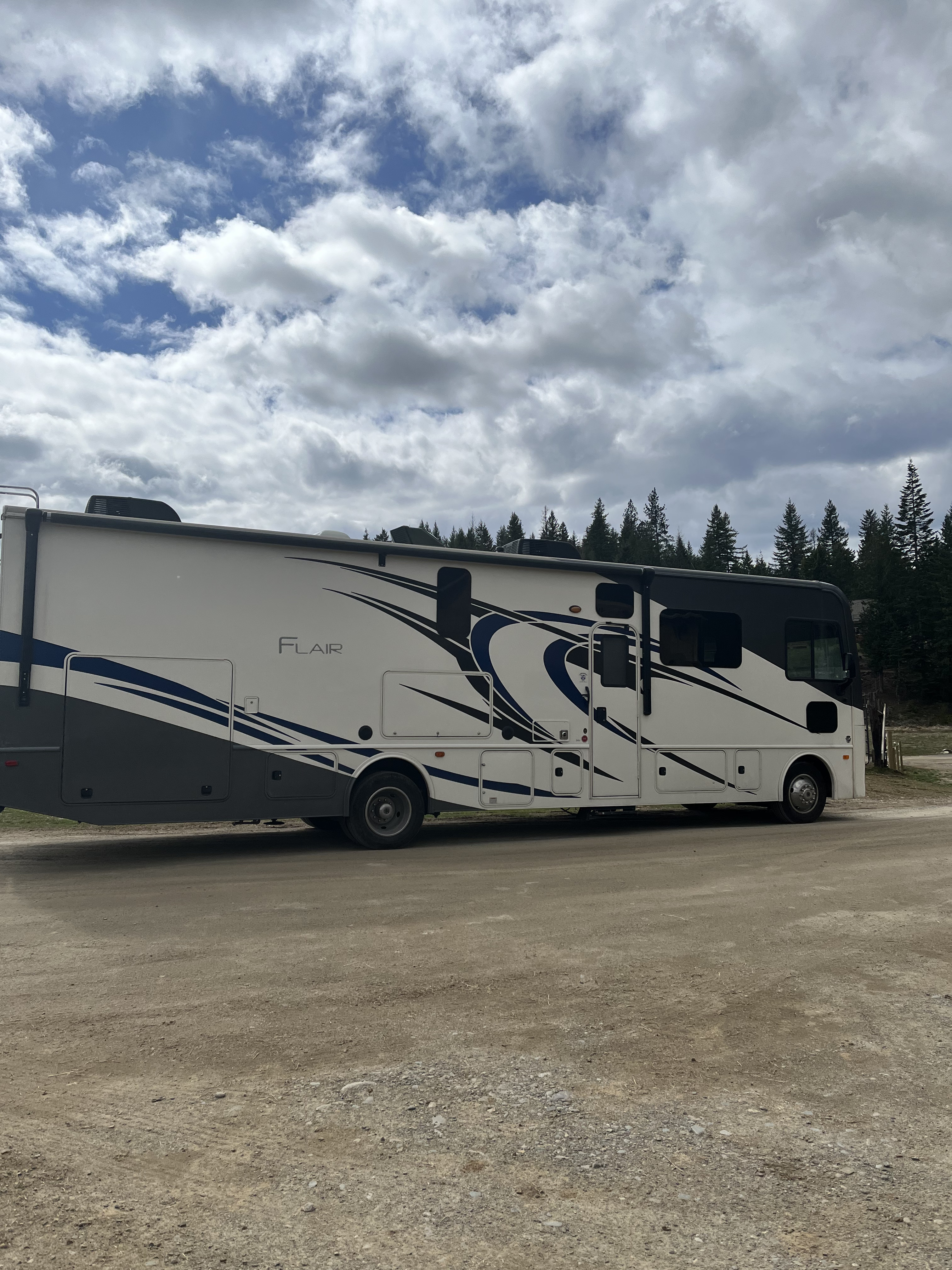 2020 Flair Fleetwood Motorhome