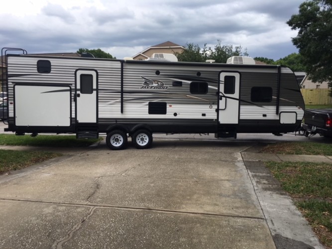rv rentals in orlando | modern rv rental for six