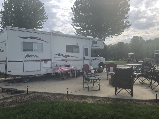 excellent rv rental for eight guests