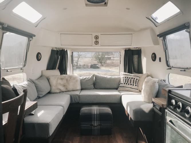 1976 Modernized Airstream Land Yacht