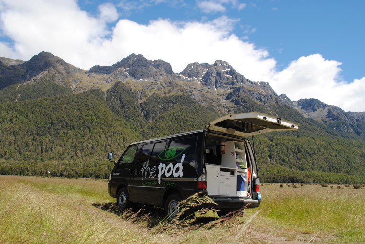 practical nissan vanette with great amenities