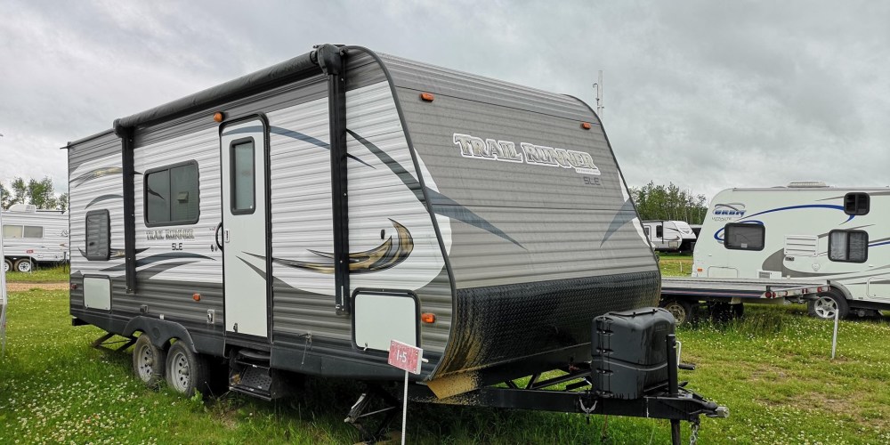 10 Best Motorhomes & RV Rentals In Alberta, Canada | Trip101