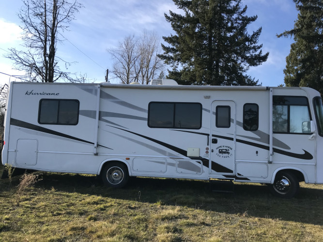 Top 10 Motorhomes For Rent In Vancouver, Canada Updated Trip101