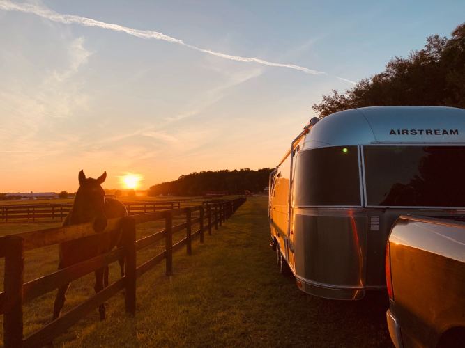 spacious 2010 airstream flying cloud