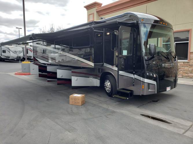 Diesel Pusher 2018 Luxury Winnebago Forza 38W, Loaded, 2-Full Baths