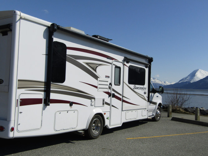 spacious rv with led reading lamps