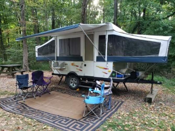 pop up camper rentals indiana | spacious, pet-friendly camper; elwood