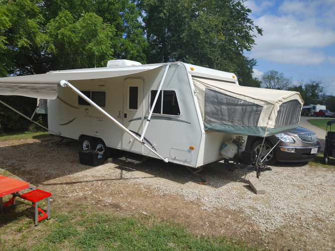 Jayco, Lightweight hybrid, family friendly, SUV towable