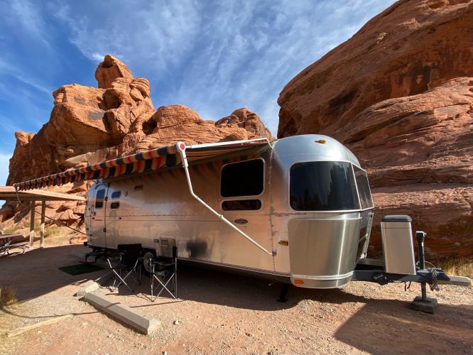 Iconic, Airstream 27’ Travel Trailer