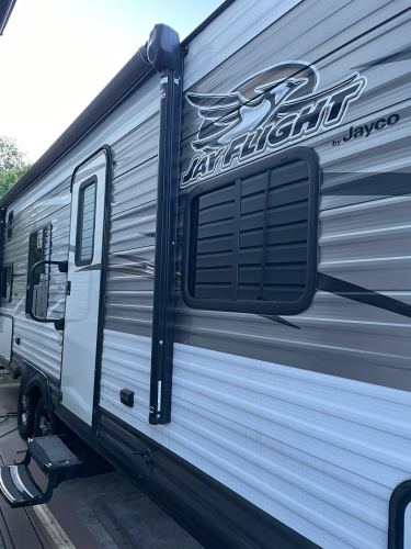 family-friendly rv with a coffee maker, edgewater park