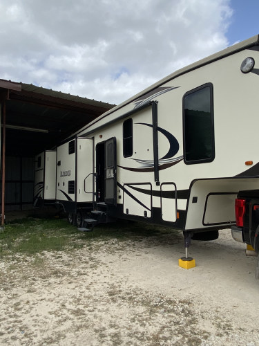 long rental with wide interiors